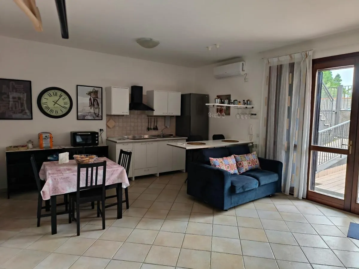 5 C Cutaias Apartment location